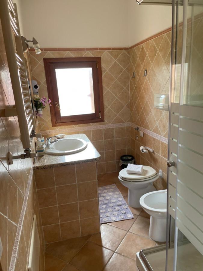 B&B Da Tizy San Teodoro  Exterior photo