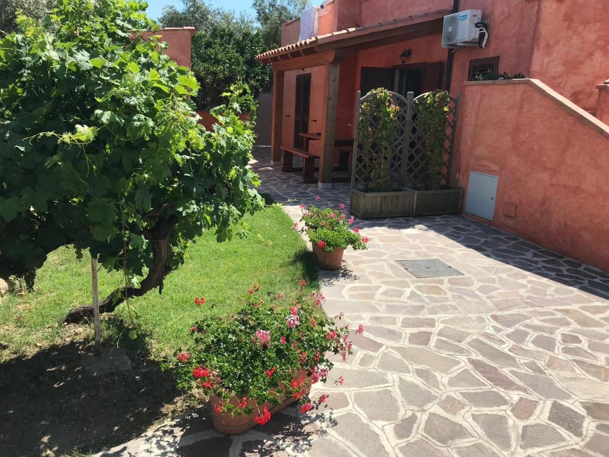 B&B Da Tizy San Teodoro  Exterior photo