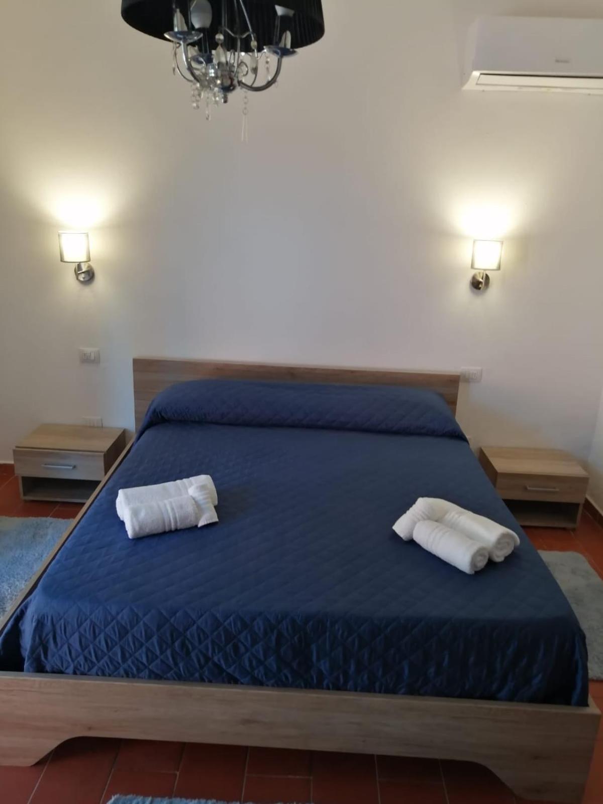 B&B Da Tizy San Teodoro  Exterior photo