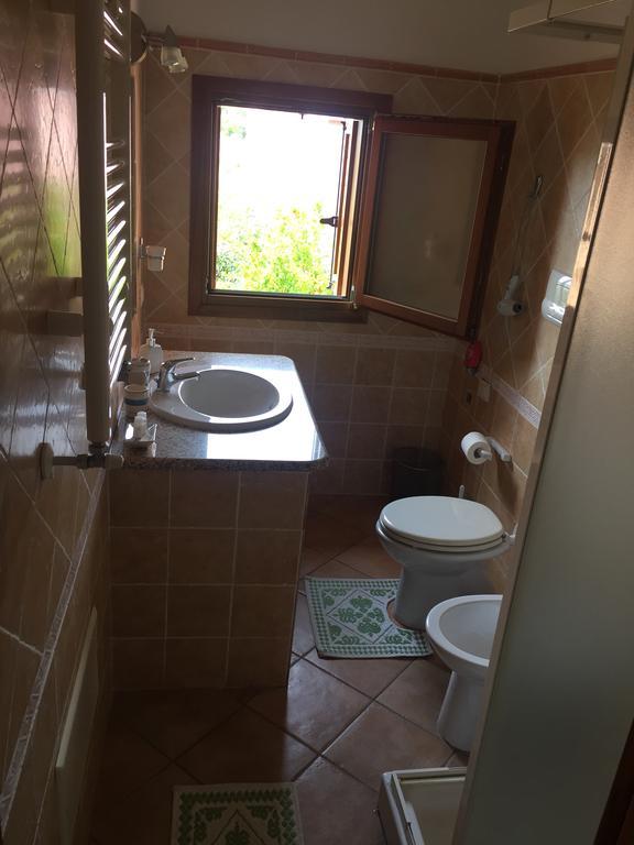B&B Da Tizy San Teodoro  Exterior photo